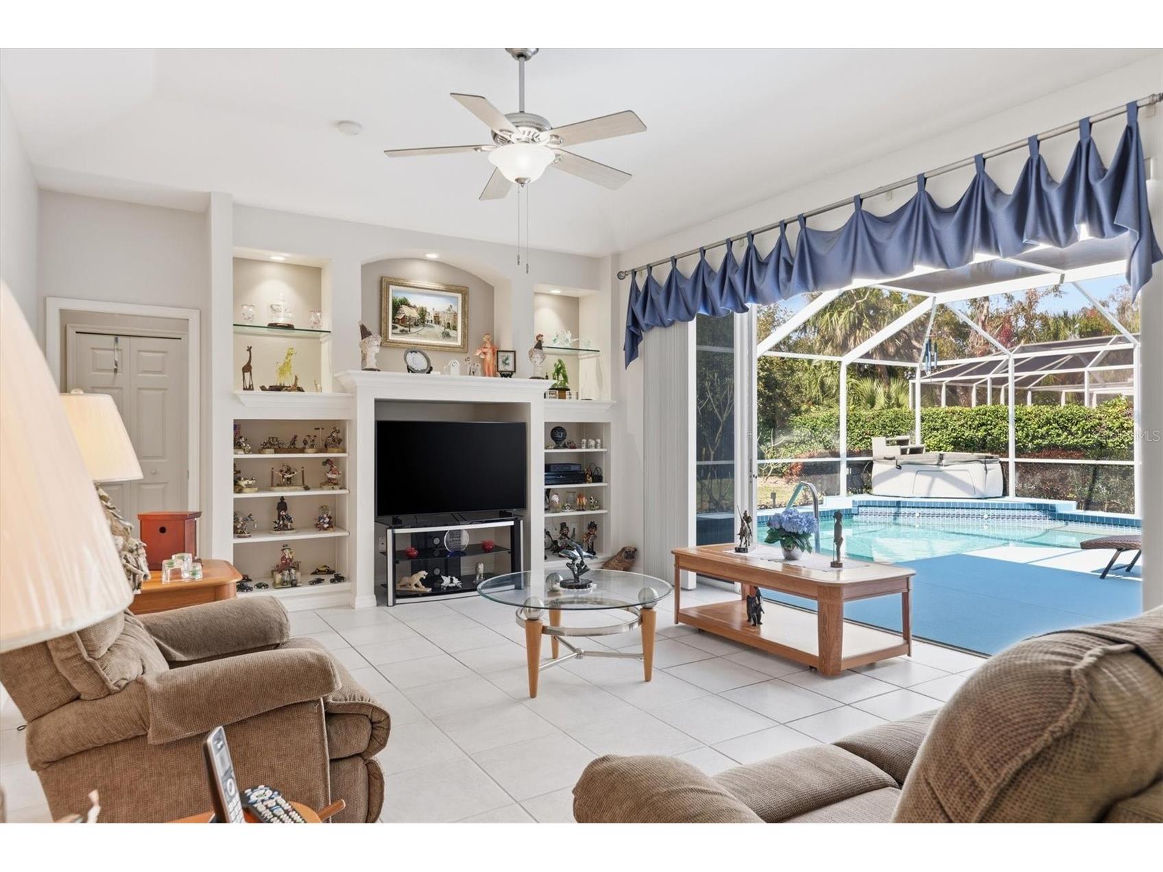 5608 Eastwind Drive Sarasota FL 34233 A4666767 image10