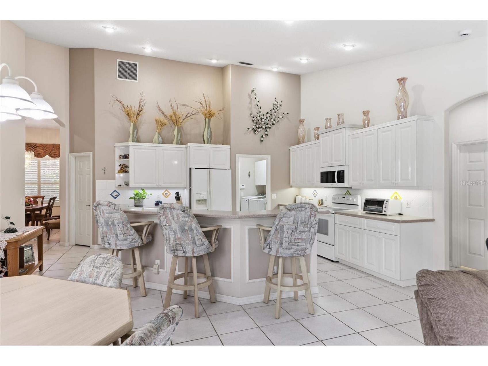 5608 Eastwind Drive Sarasota FL 34233 A4666767 image11