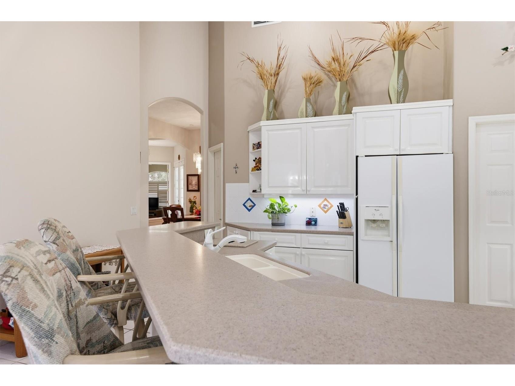 5608 Eastwind Drive Sarasota FL 34233 A4666767 image16