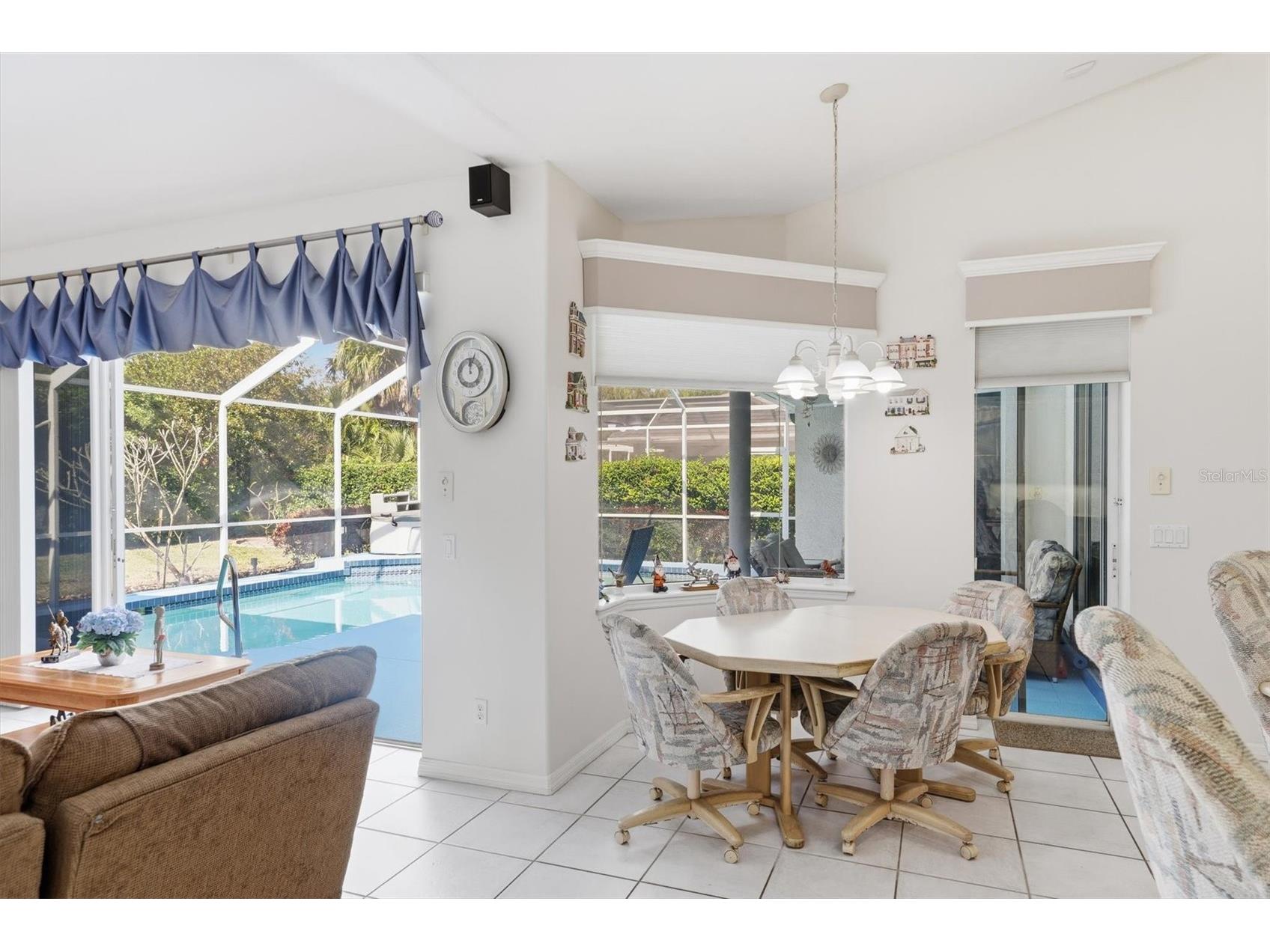 5608 Eastwind Drive Sarasota FL 34233 A4666767 image18