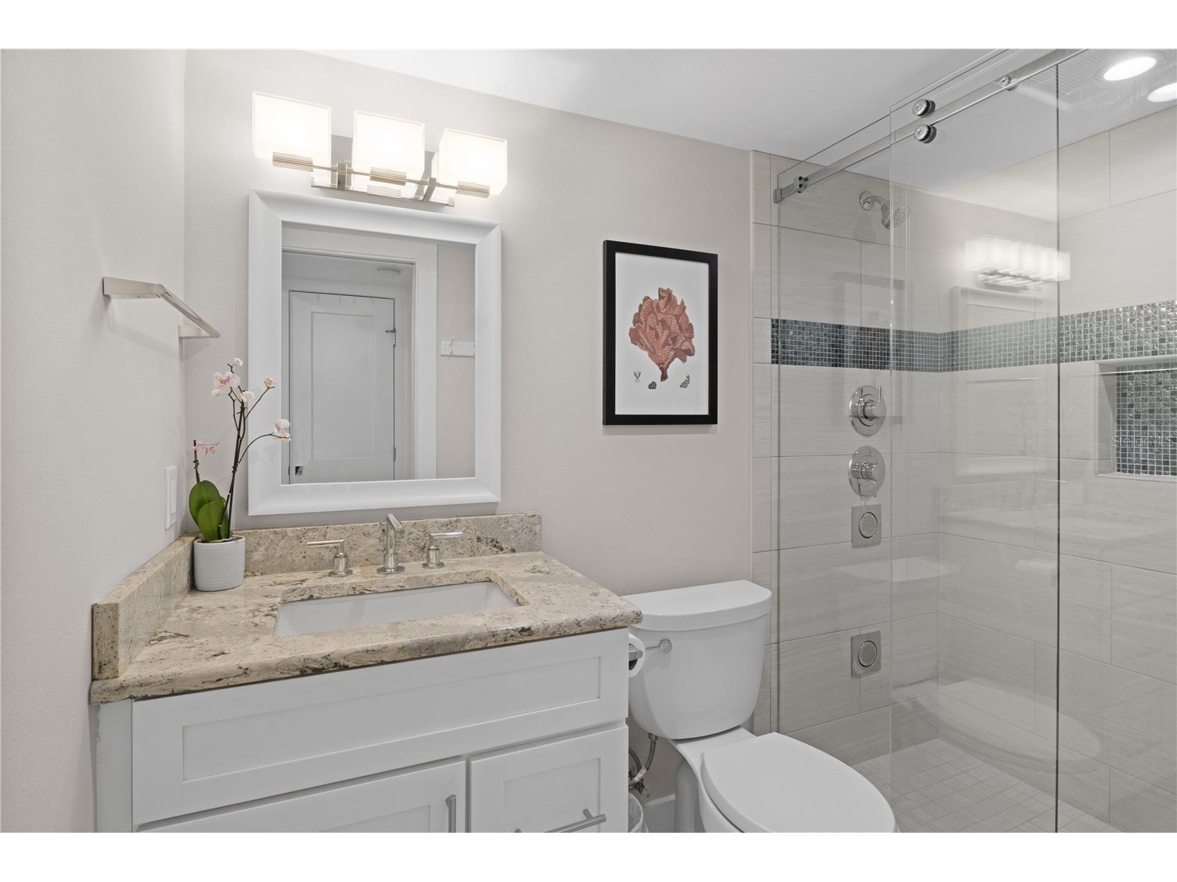 5608 Gulf Drive #114 Holmes Beach FL 34217 - GULF OF MEXICO A4679026 image26