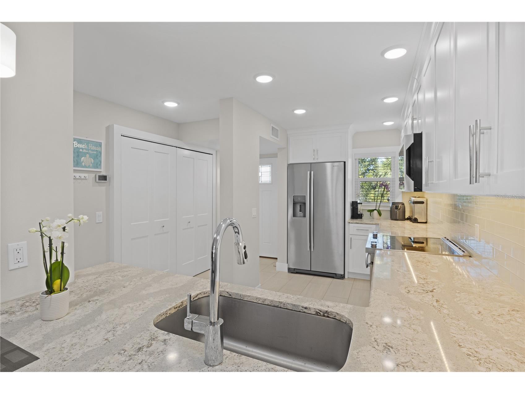 5608 Gulf Drive #114 Holmes Beach FL 34217 - GULF OF MEXICO A4679026 image4