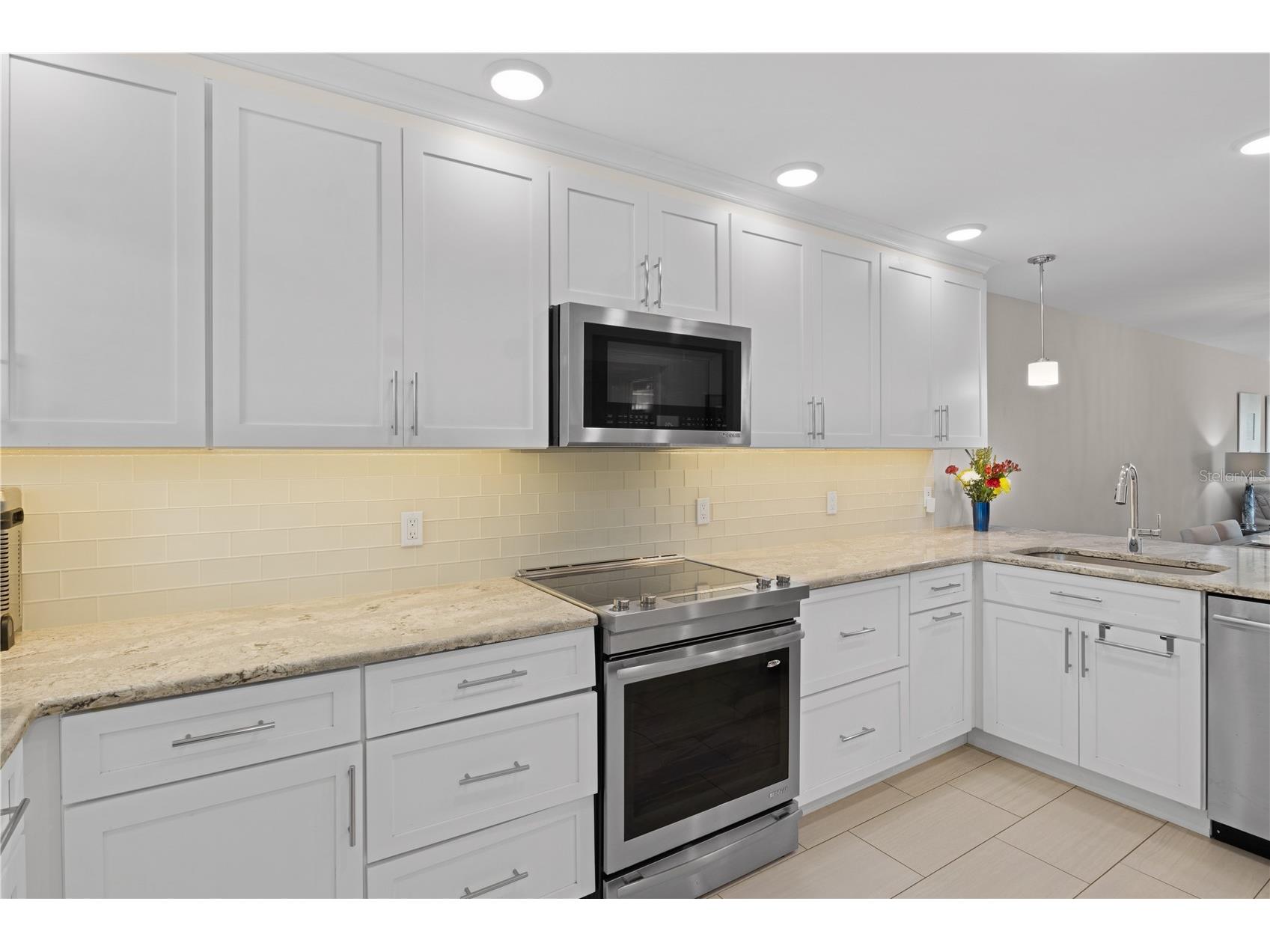 5608 Gulf Drive #114 Holmes Beach FL 34217 - GULF OF MEXICO A4679026 image6