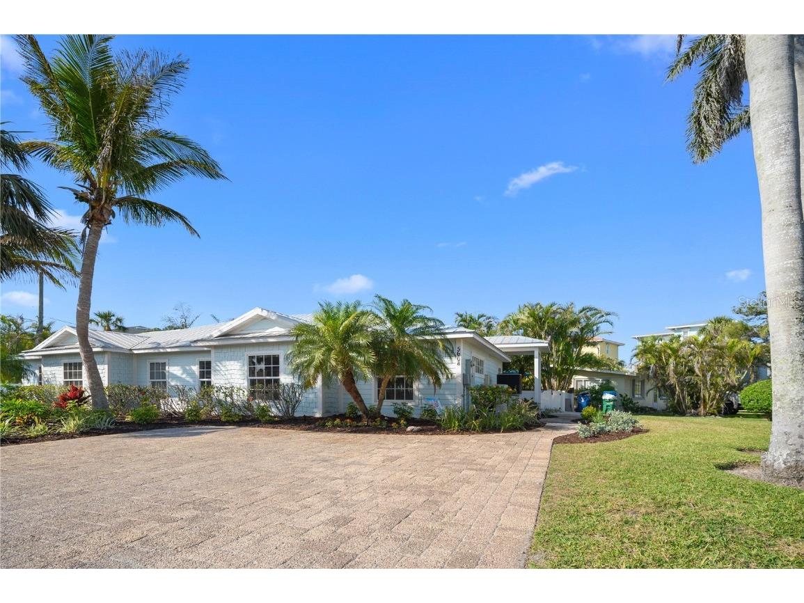 5608 Holmes Boulevard Holmes Beach FL 34217 A4645925 image2