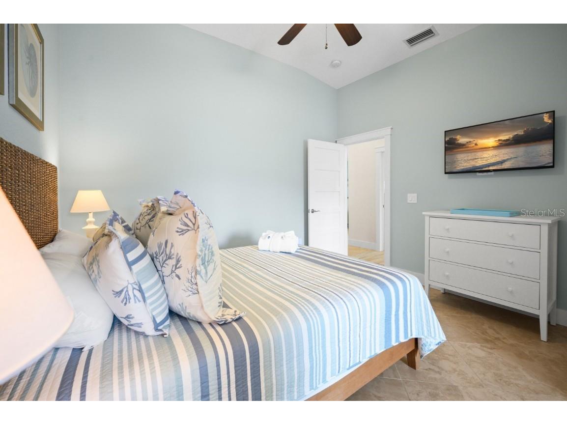 5608 Holmes Boulevard Holmes Beach FL 34217 A4645925 image25