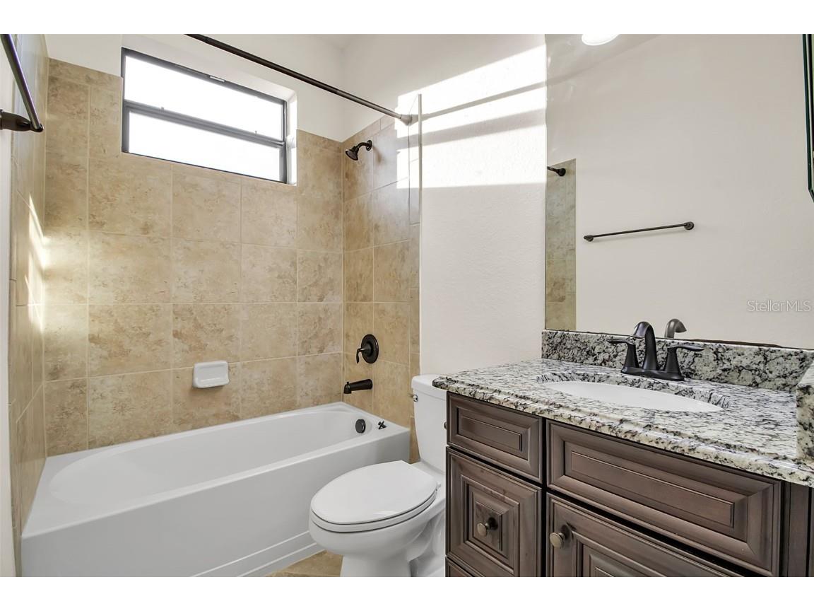 5609 Arnie Loop Lakewood Ranch FL 34211 A4671917 image37