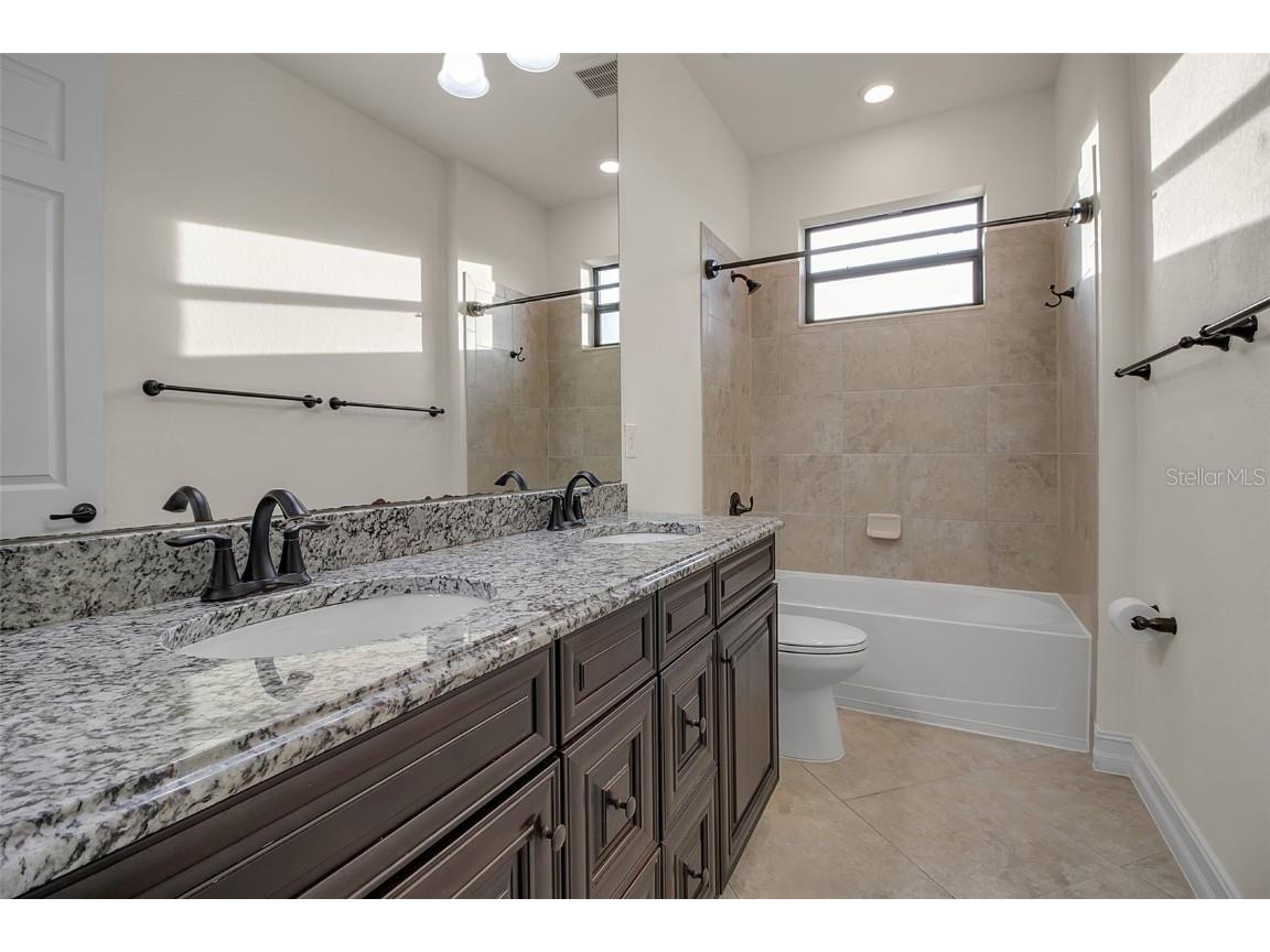 5609 Arnie Loop Lakewood Ranch FL 34211 A4671917 image41