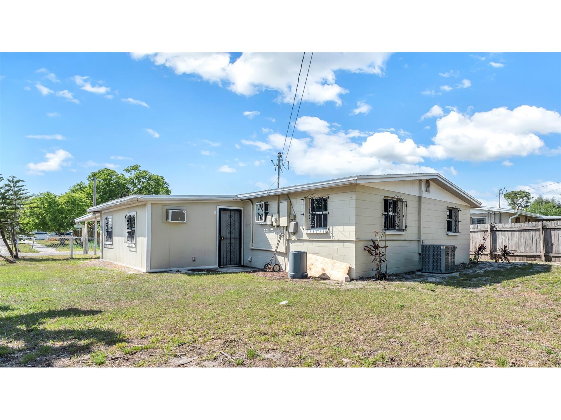 5609 Golden Drive Tampa FL 33634 TB8515348 image3