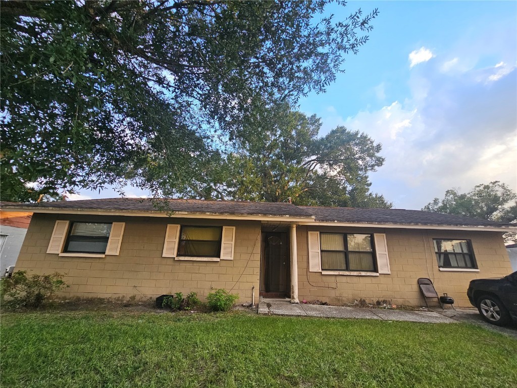 5609 Hughes Court Tampa FL 33619 T3477264 image1