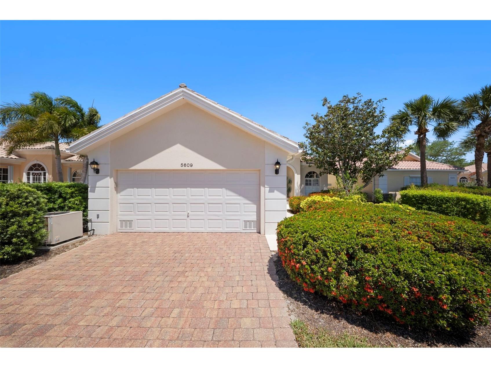 5609 Lucia Place Sarasota FL 34238 A4691008 image1