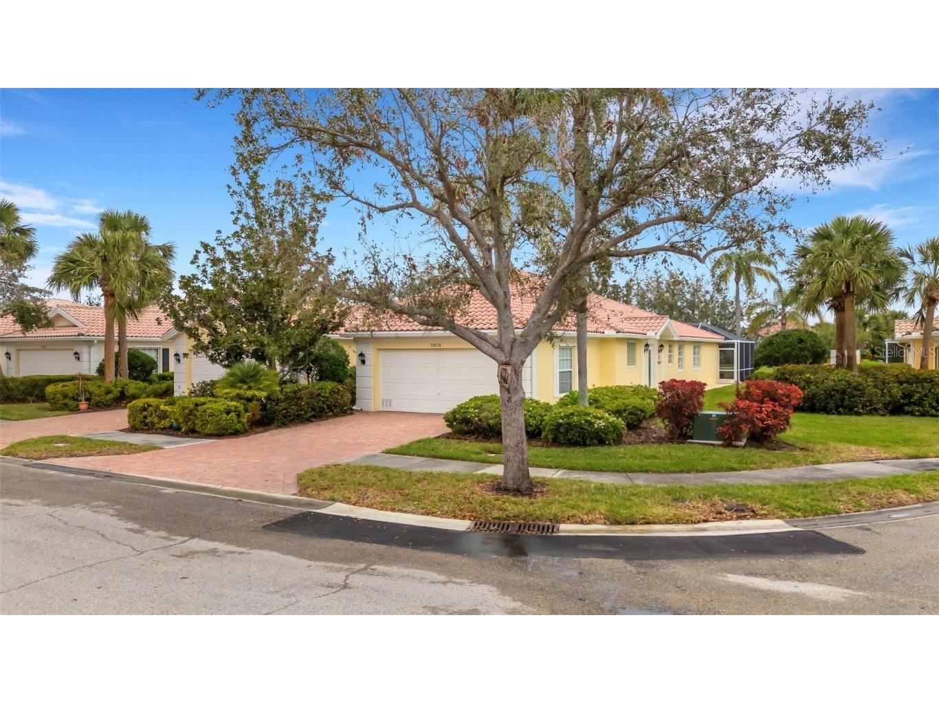 5609 Modena Place Sarasota FL 34238 A4643498 image1