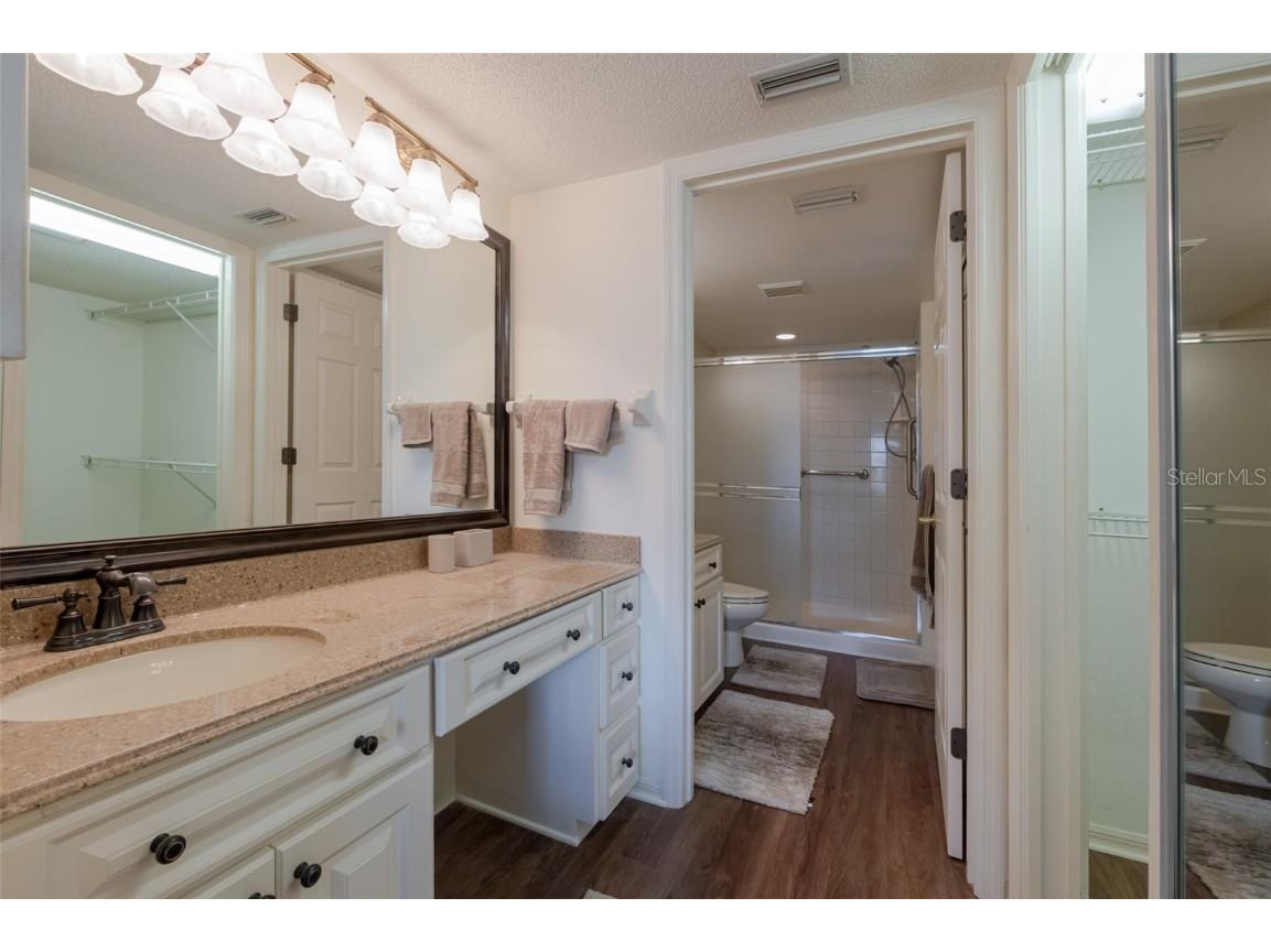 5609 Sheffield Green Circle #5609 Sarasota FL 34233 A4646270 image34