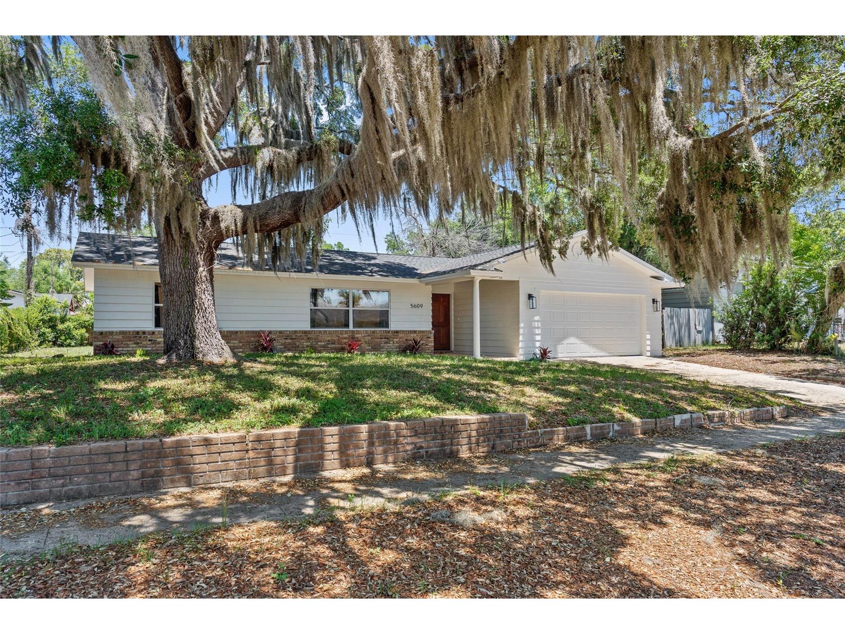 5609 Valley Oak Road Orlando FL 32808 O6406214 image2