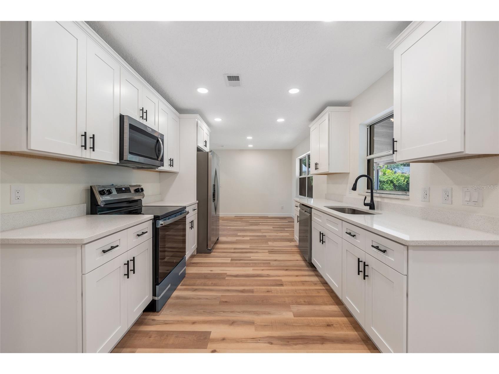 5609 Valley Oak Road Orlando FL 32808 O6406214 image9