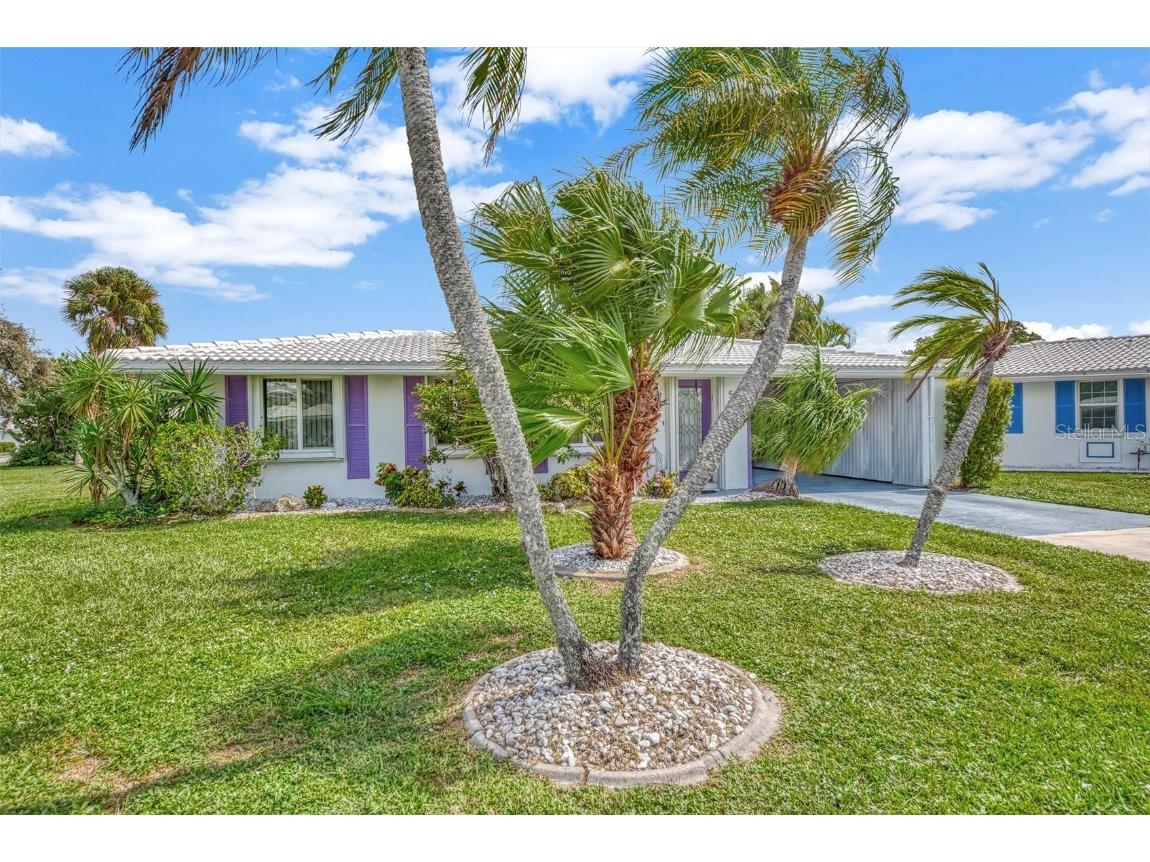 561 Circlewood Drive #V-15 Venice FL 34293 A4585031 image1