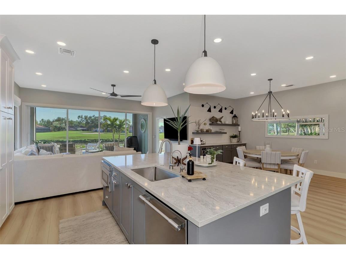561 Fallbrook Drive Venice FL 34292 - No name A4675638 image13