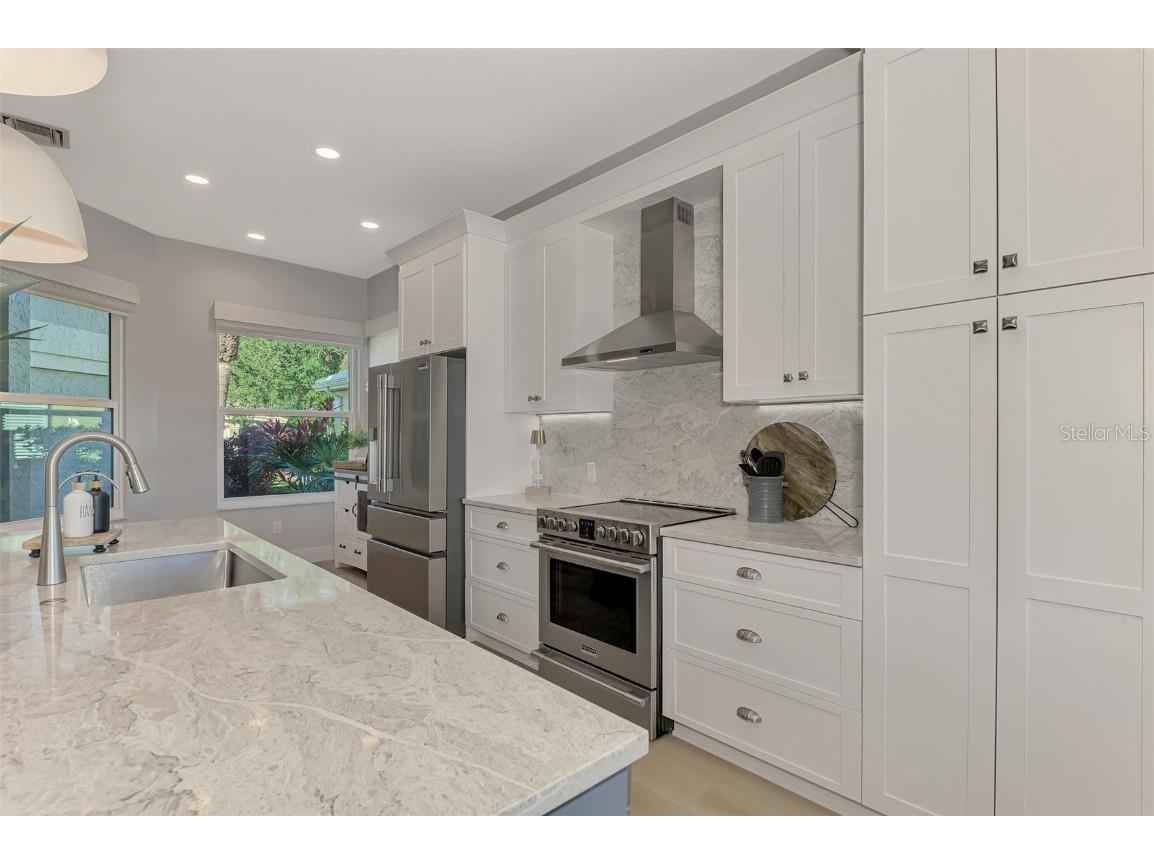 561 Fallbrook Drive Venice FL 34292 - No name A4675638 image16