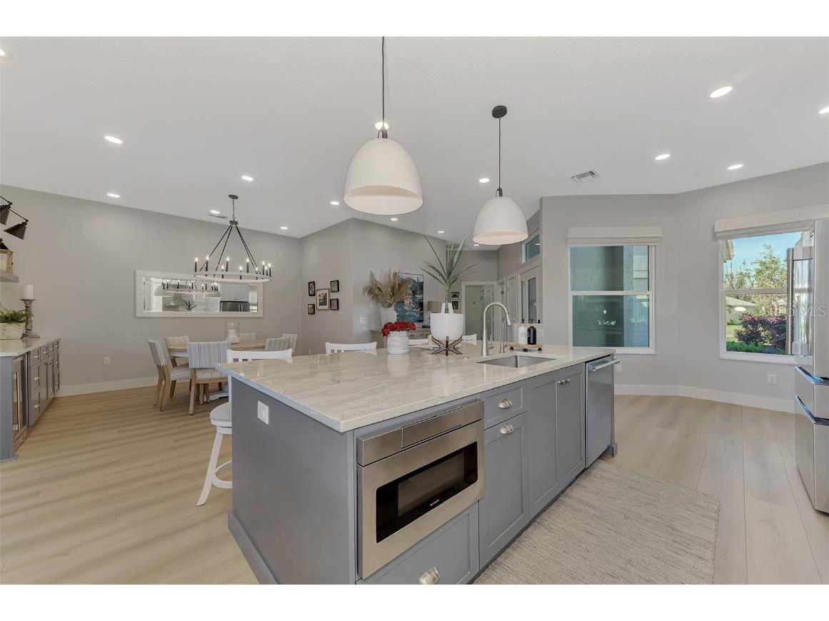 561 Fallbrook Drive Venice FL 34292 - No name A4675638 image17