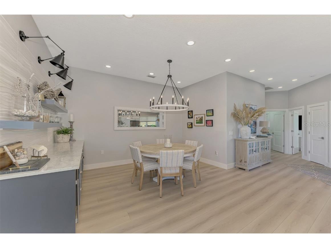 561 Fallbrook Drive Venice FL 34292 - No name A4675638 image19