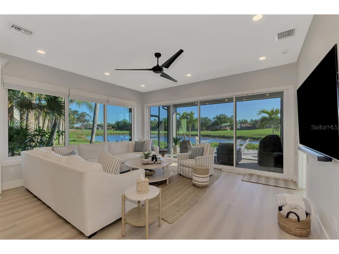 561 Fallbrook Drive Venice FL 34292 - No name A4675638 image23