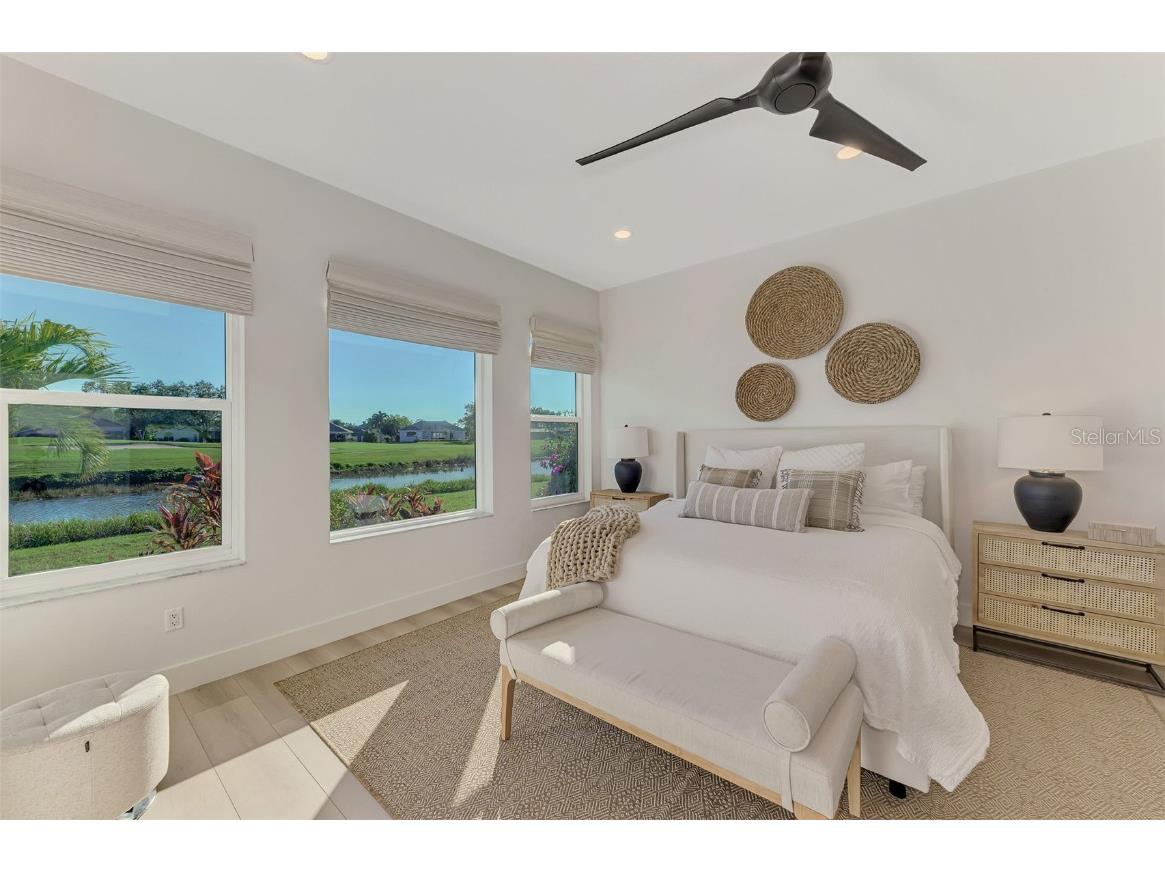 561 Fallbrook Drive Venice FL 34292 - No name A4675638 image28