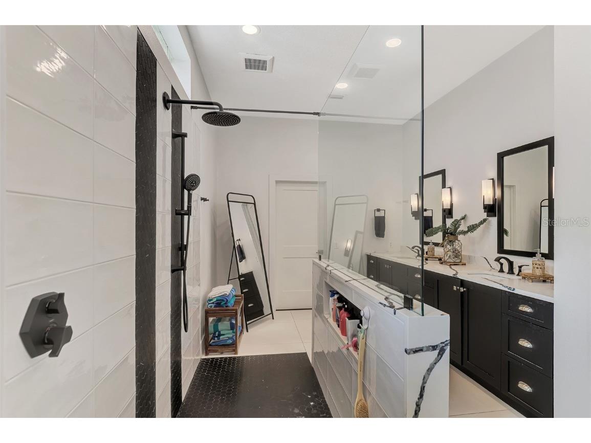 561 Fallbrook Drive Venice FL 34292 - No name A4675638 image32