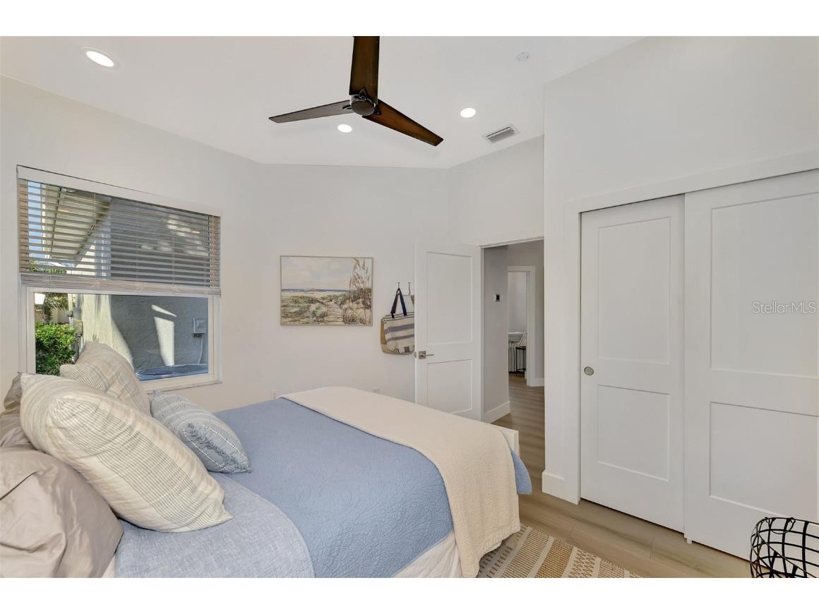 561 Fallbrook Drive Venice FL 34292 - No name A4675638 image36