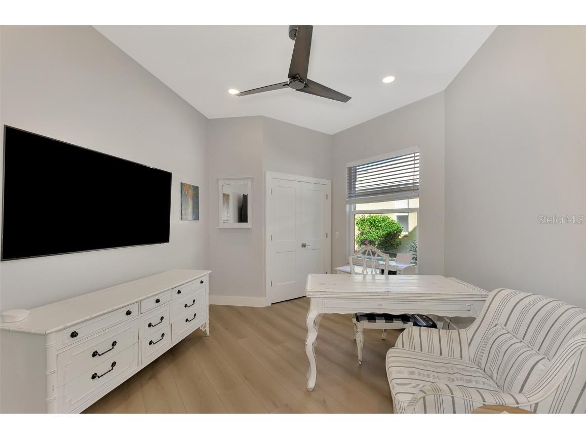 561 Fallbrook Drive Venice FL 34292 - No name A4675638 image38