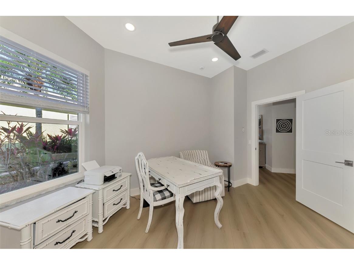 561 Fallbrook Drive Venice FL 34292 - No name A4675638 image39