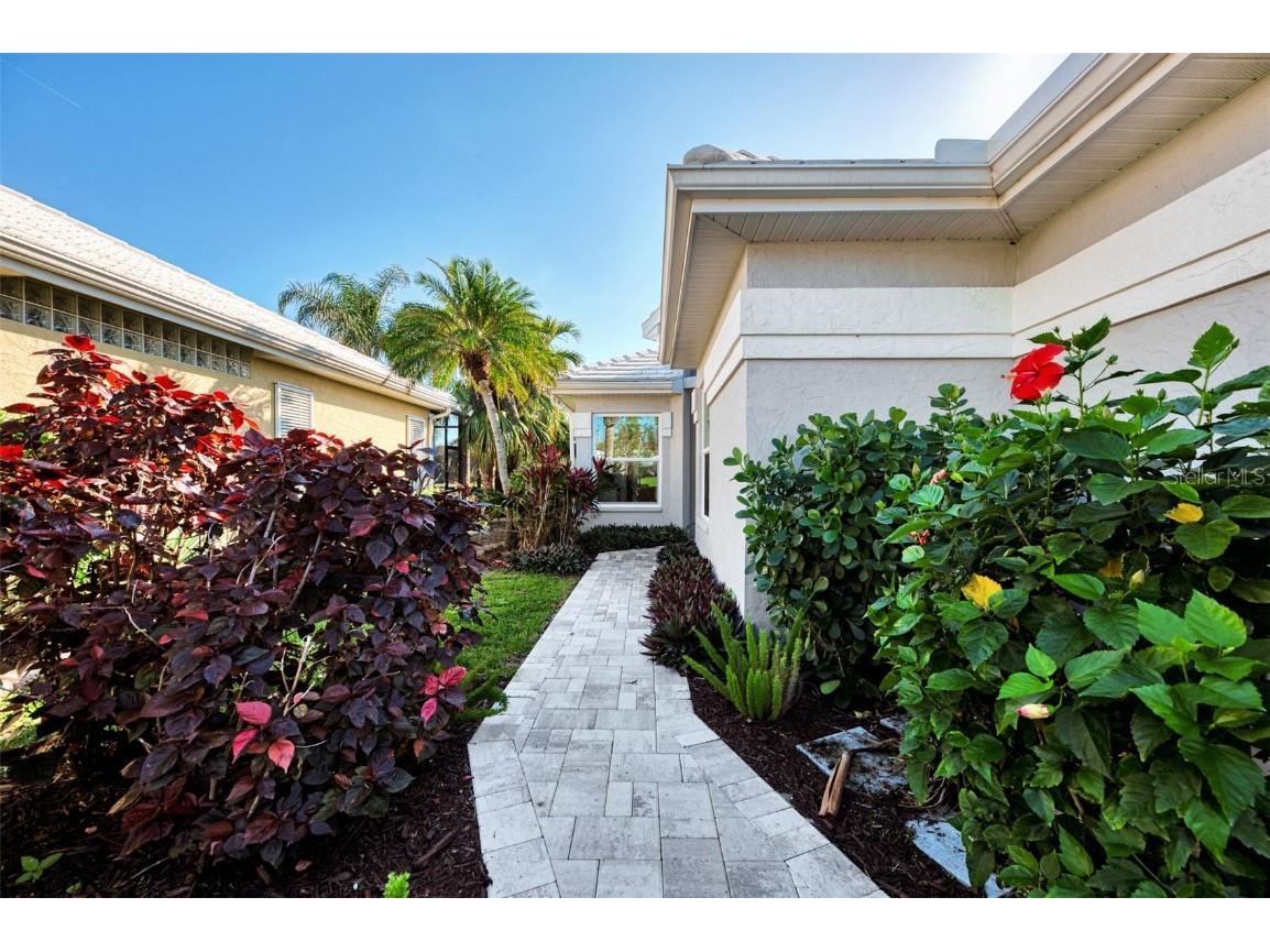 561 Fallbrook Drive Venice FL 34292 - No name A4675638 image5