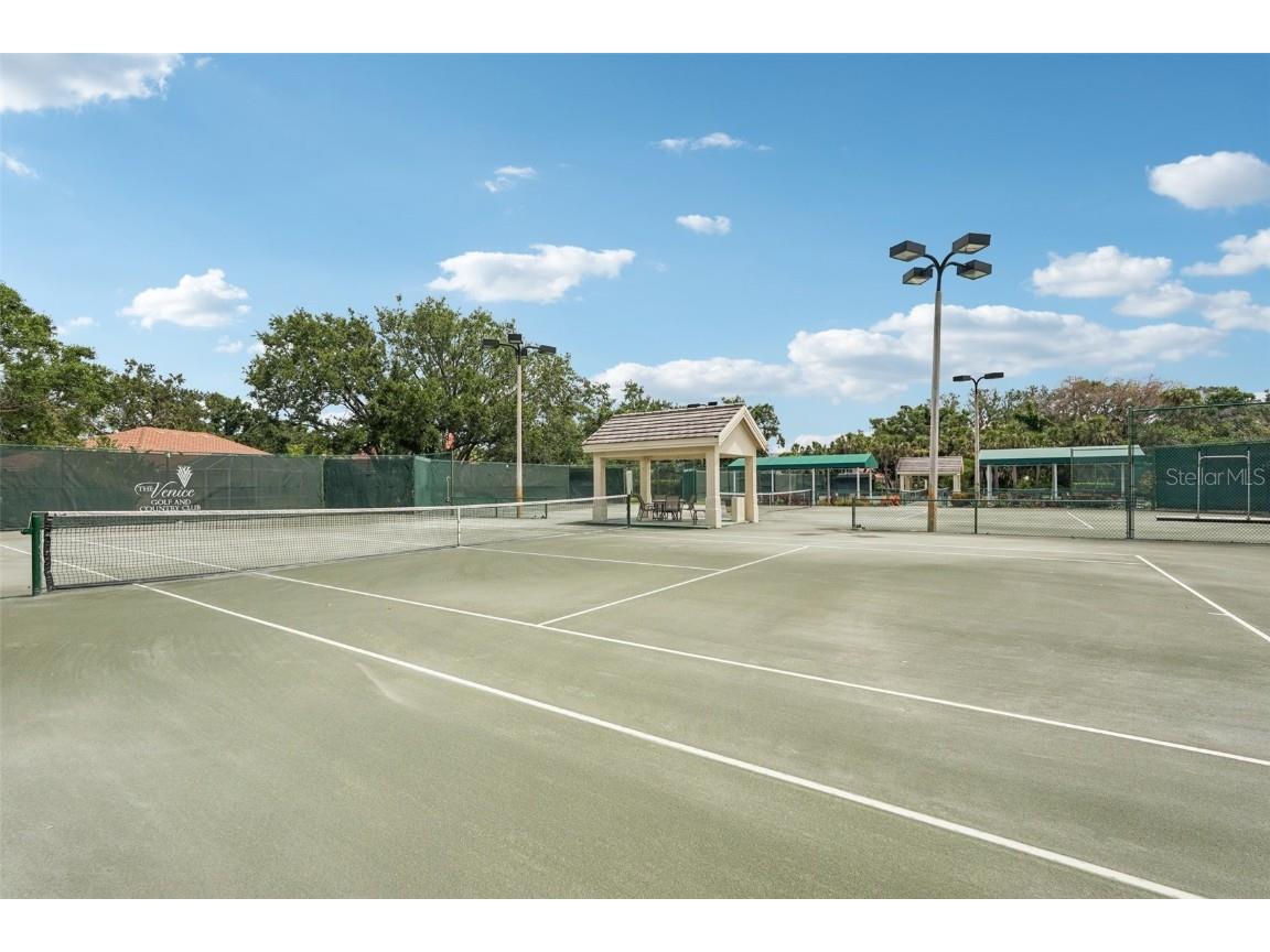 561 Fallbrook Drive Venice FL 34292 - No name A4675638 image63
