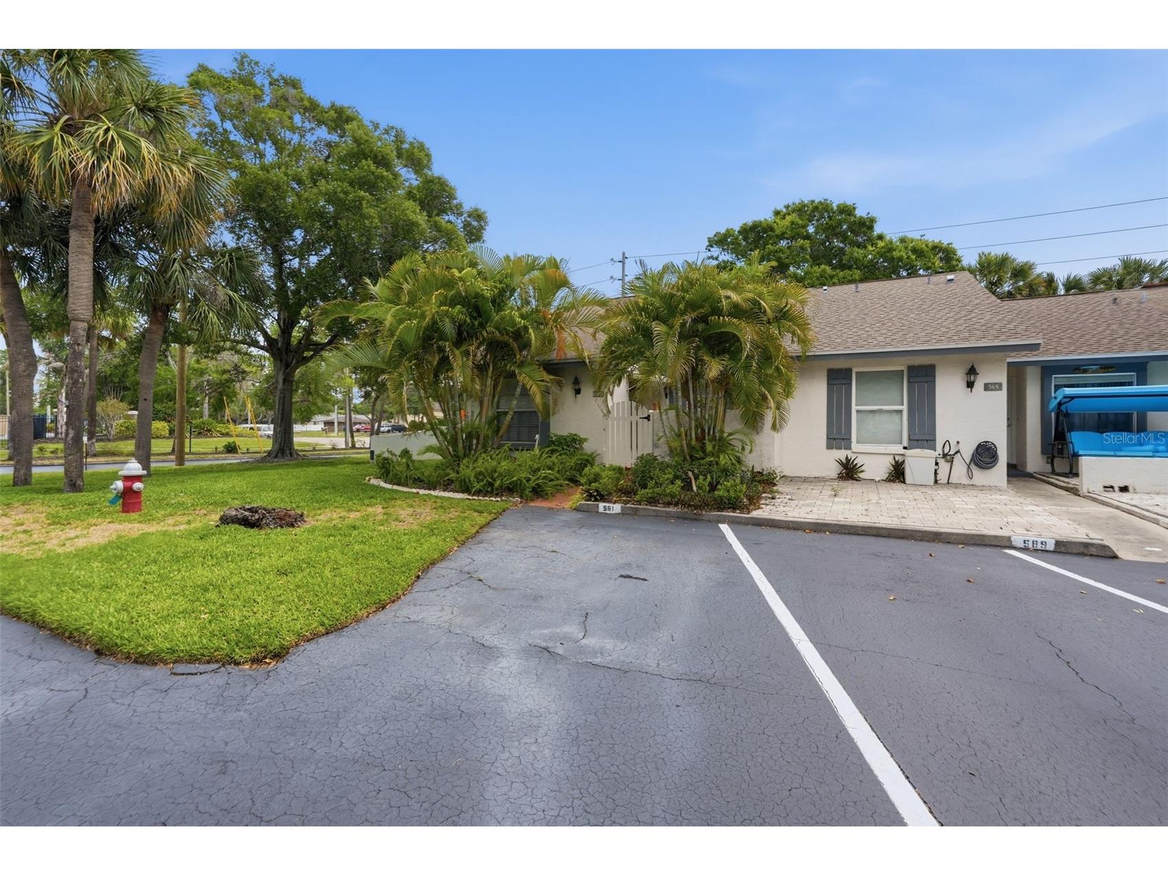 561 Laguna Vista Court Largo FL 33771 TB8512559 image1