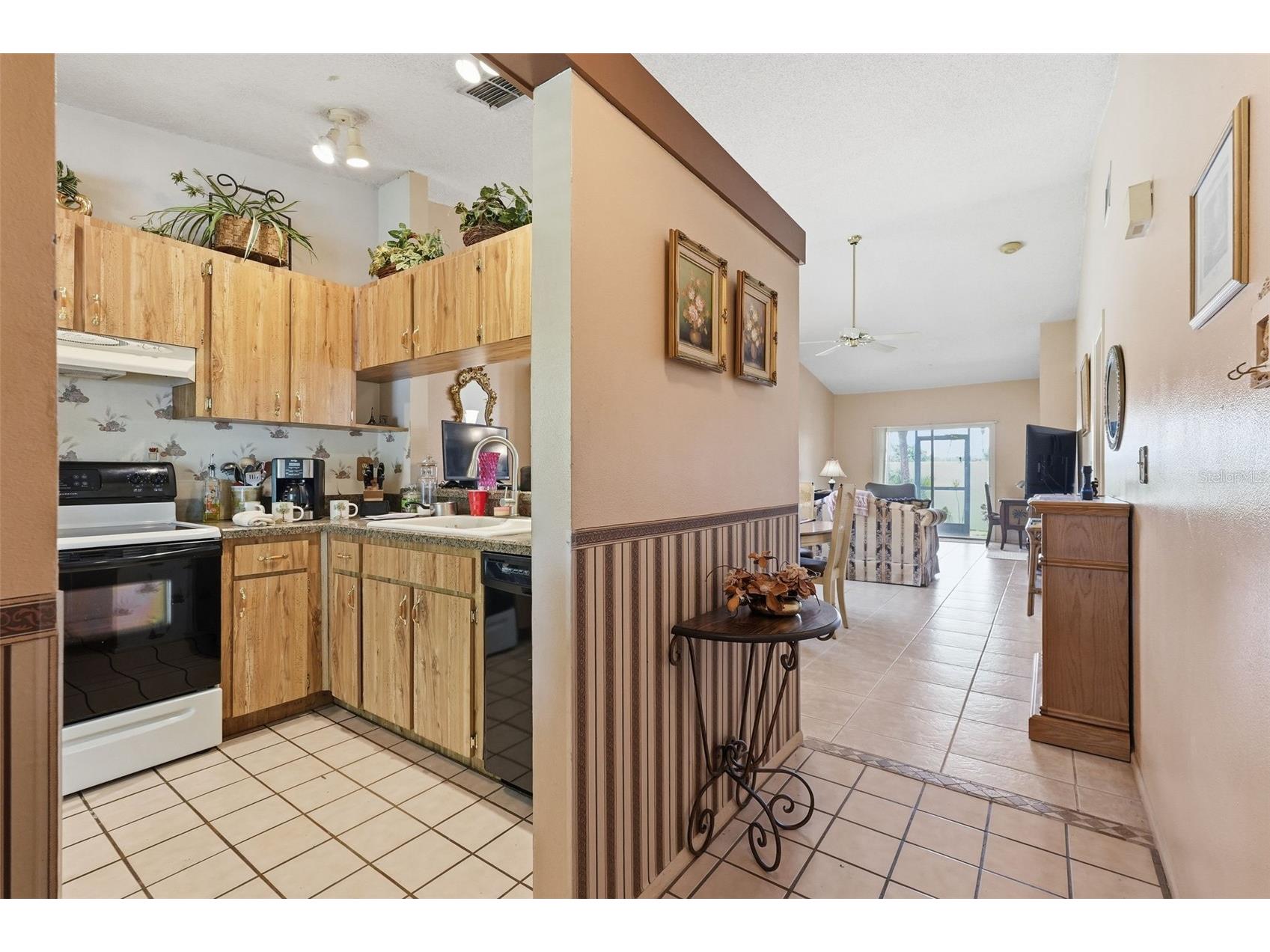 561 Laguna Vista Court Largo FL 33771 TB8512559 image4