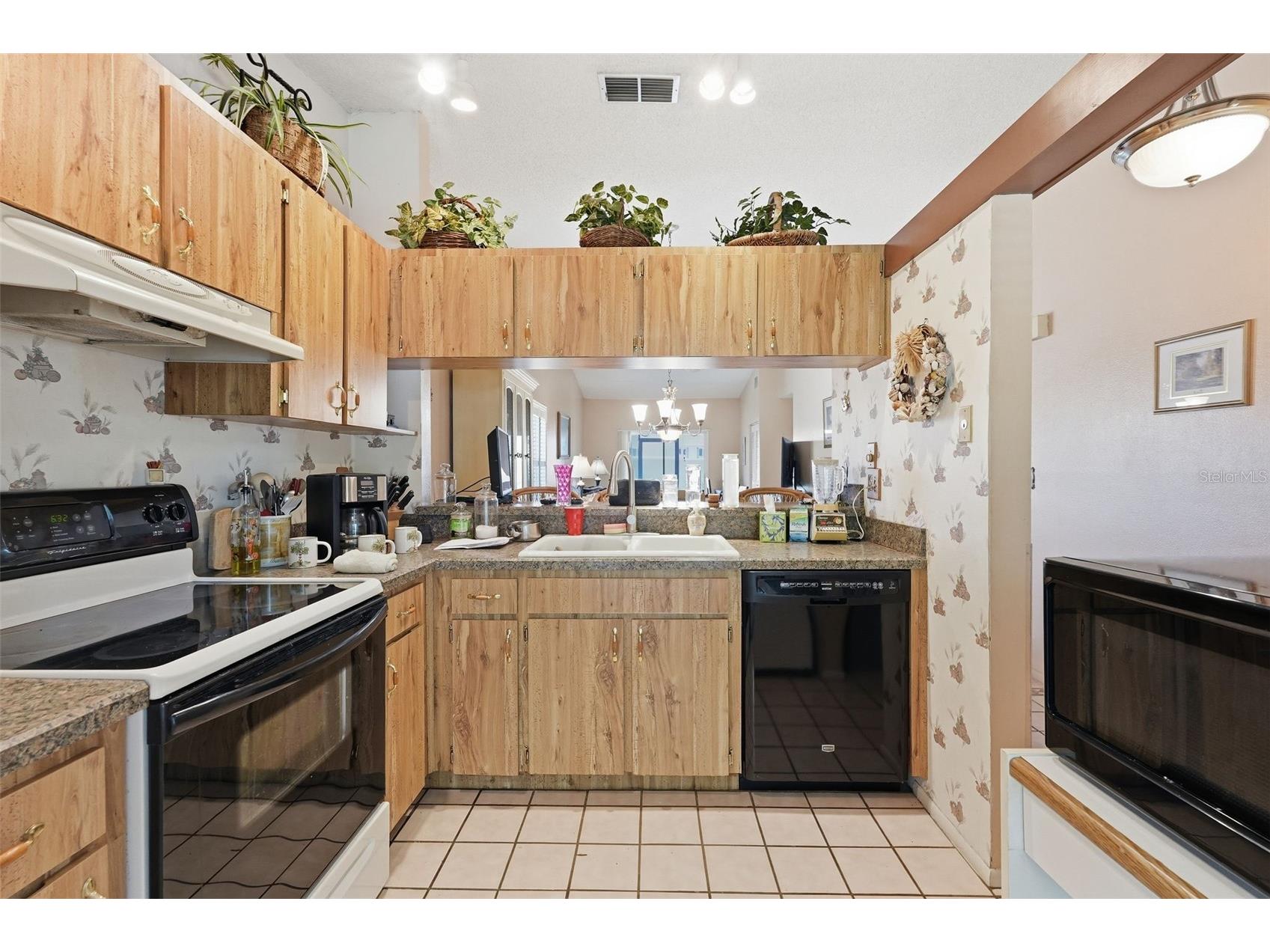 561 Laguna Vista Court Largo FL 33771 TB8512559 image6