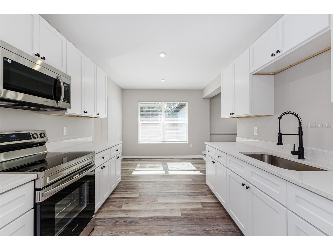 561 N Dollins Avenue Orlando FL 32805 O6364653 image7