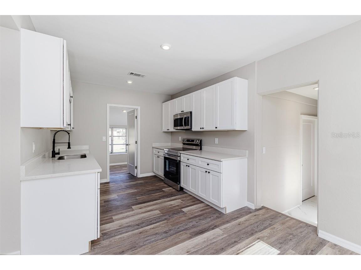 561 N Dollins Avenue Orlando FL 32805 O6364653 image9