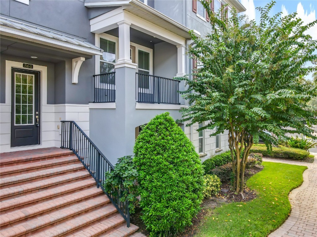 561 Scotia Place Orlando FL 32806 O6340212 image1