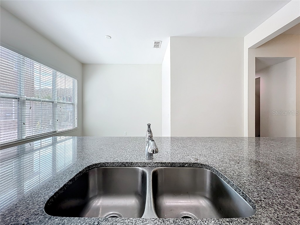 561 Scotia Place Orlando FL 32806 O6340212 image17