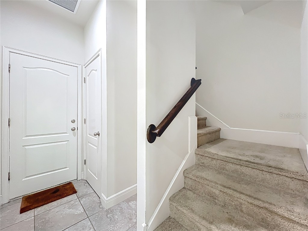 561 Scotia Place Orlando FL 32806 O6340212 image33