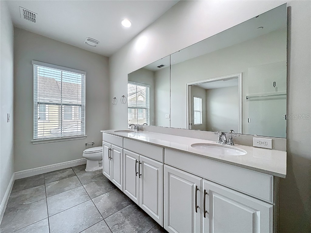 561 Scotia Place Orlando FL 32806 O6340212 image58