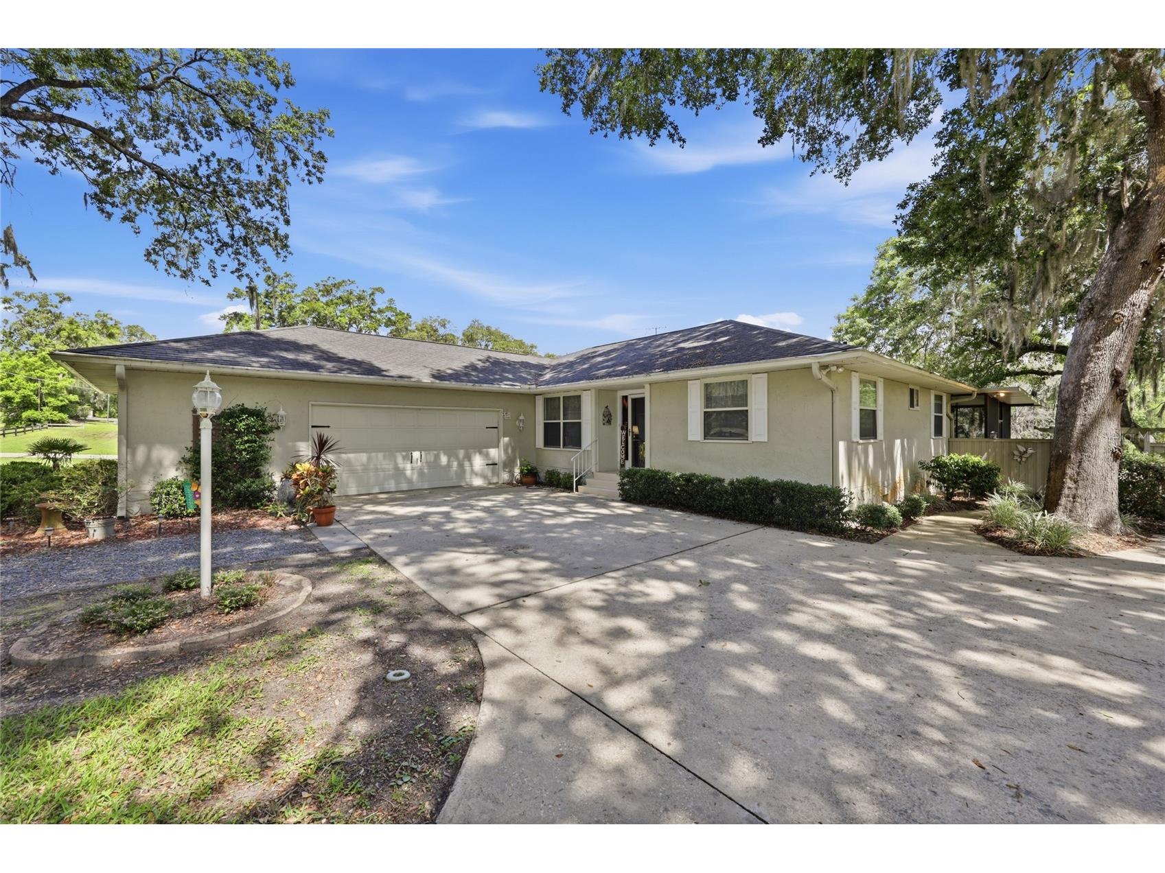561 SE 28th Street Melrose FL 32666 - Canal GC542185 image1