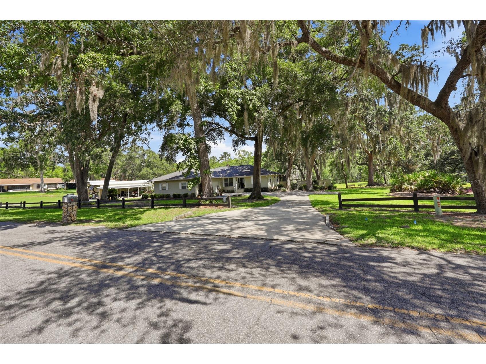 561 SE 28th Street Melrose FL 32666 - Canal GC542185 image5