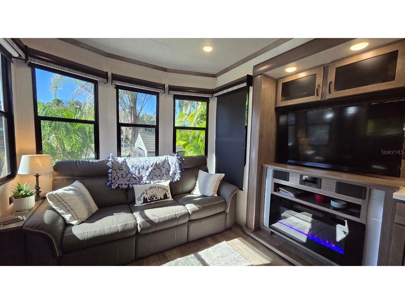 561 Waterway Drive River Ranch FL 33867 - KISSIMMEE RIVER TB8470268 image10