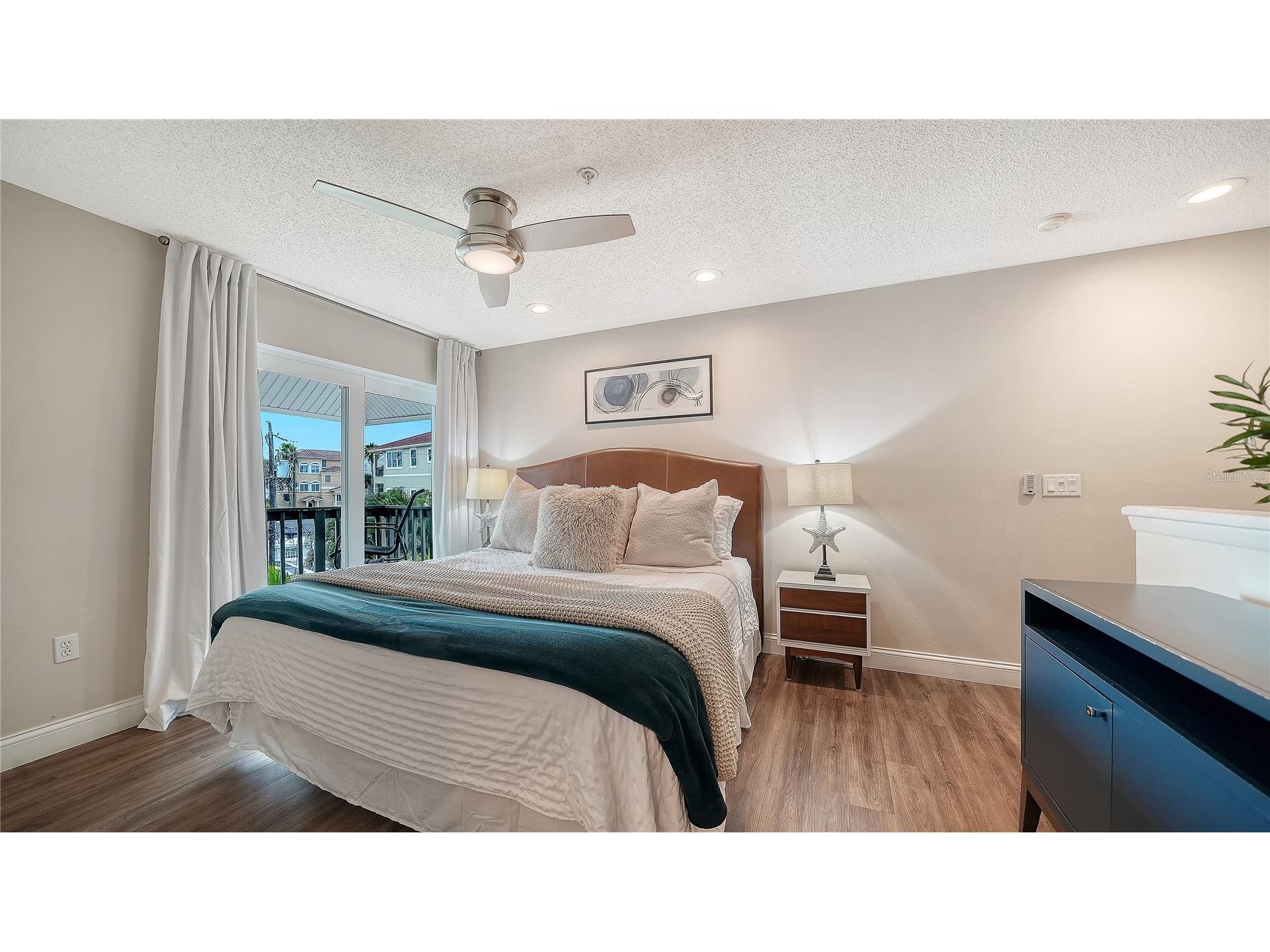 5610 Avenida Del Mare Sarasota FL 34242 A4683170 image12