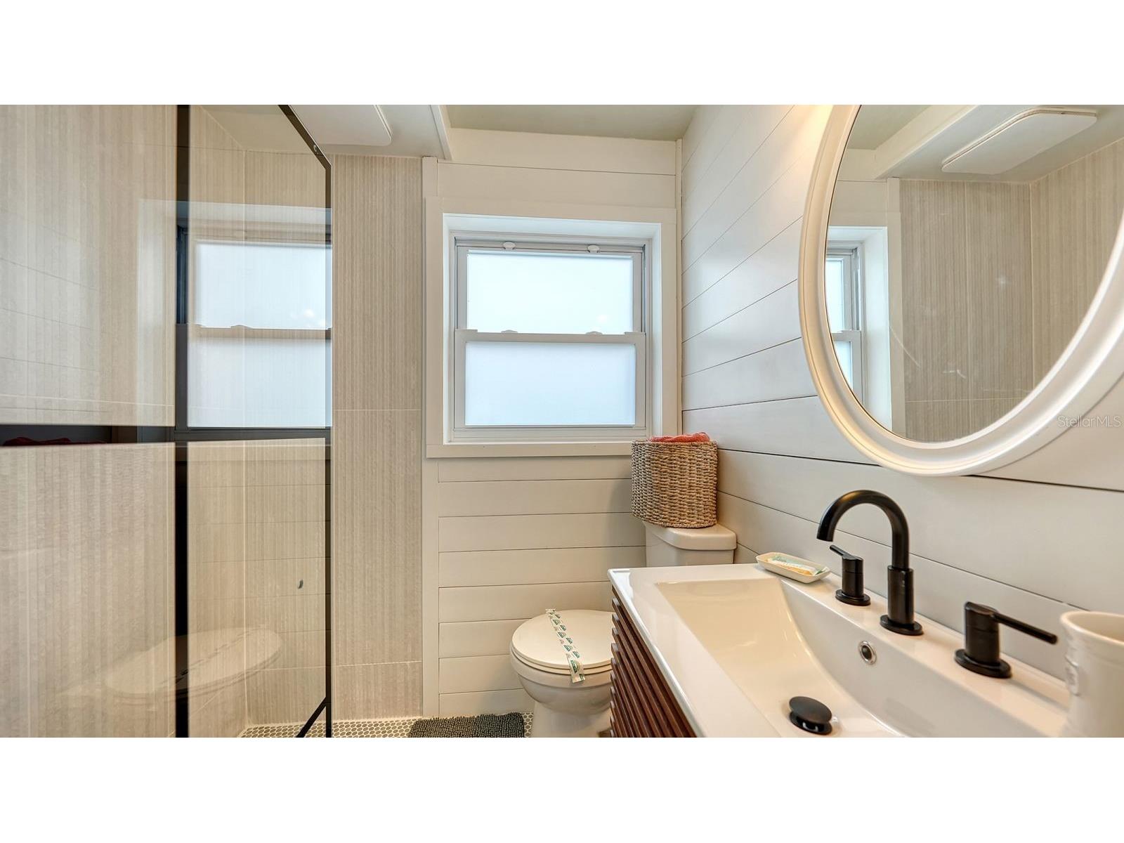 5610 Avenida Del Mare Sarasota FL 34242 A4683170 image8