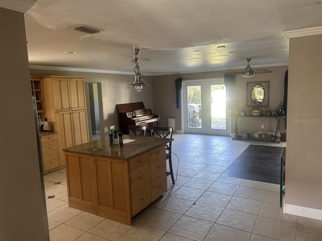 5610 Middle Avenue Sarasota FL 34243 A4694925 image10