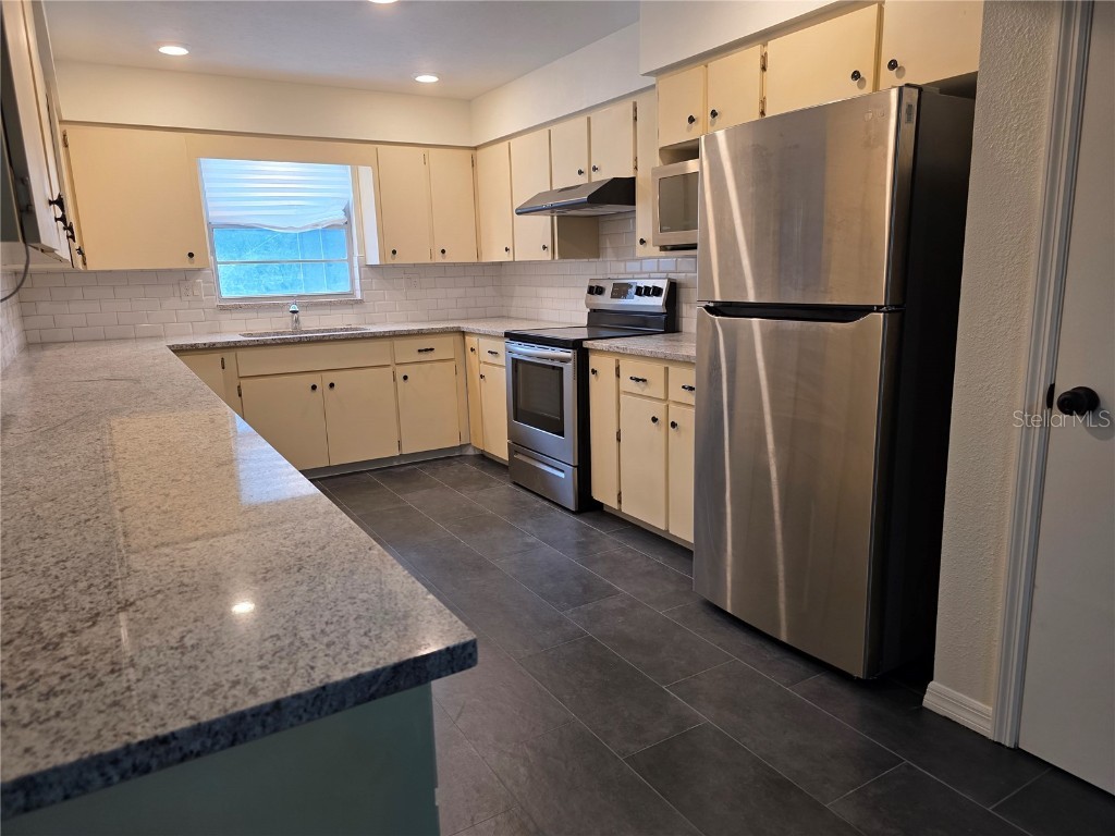 5611 6th Street Zephyrhills FL 33542 TB8458279 image3