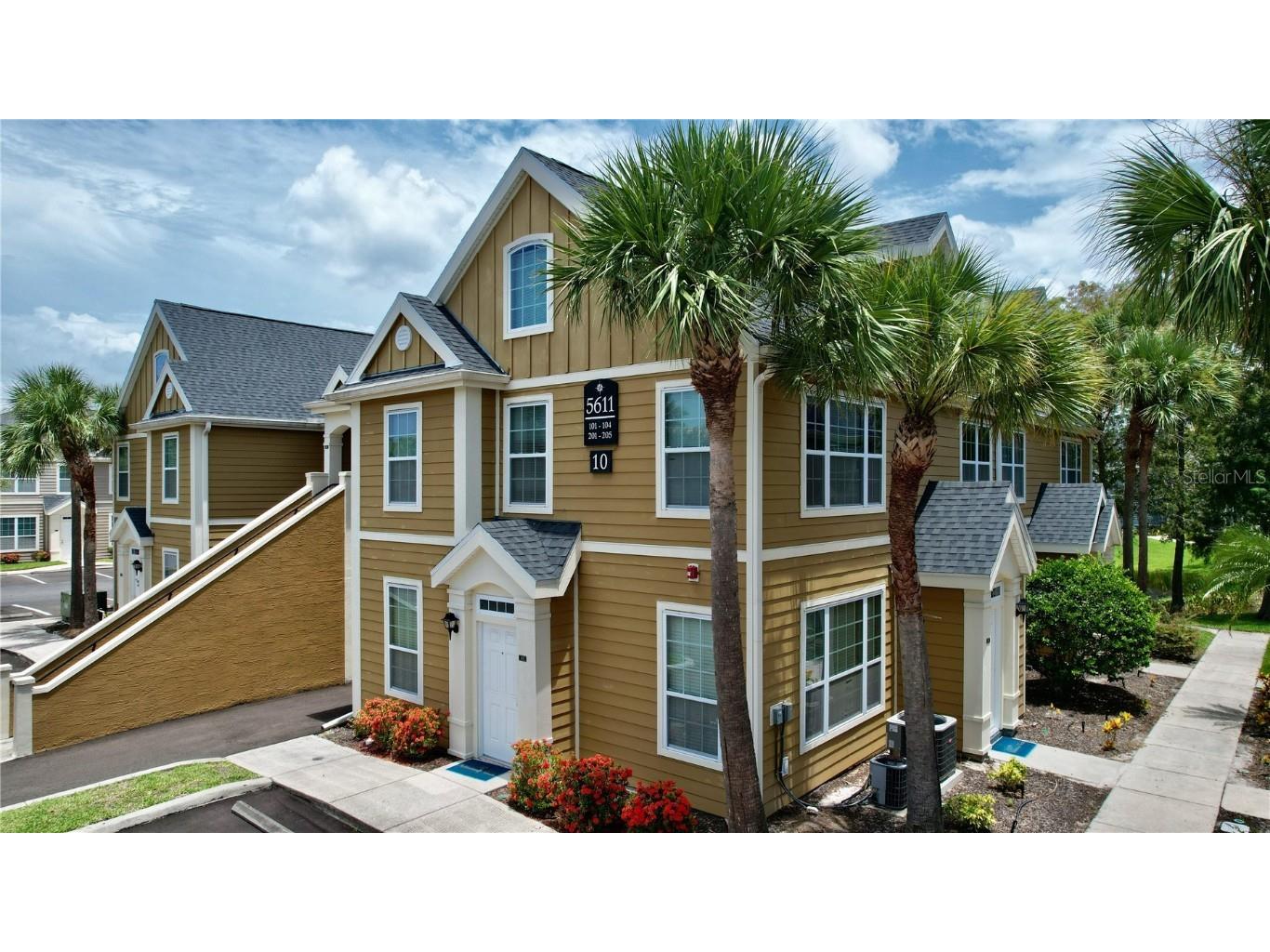 5611 Bidwell Parkway #203 Sarasota FL 34233 O6128194 image1