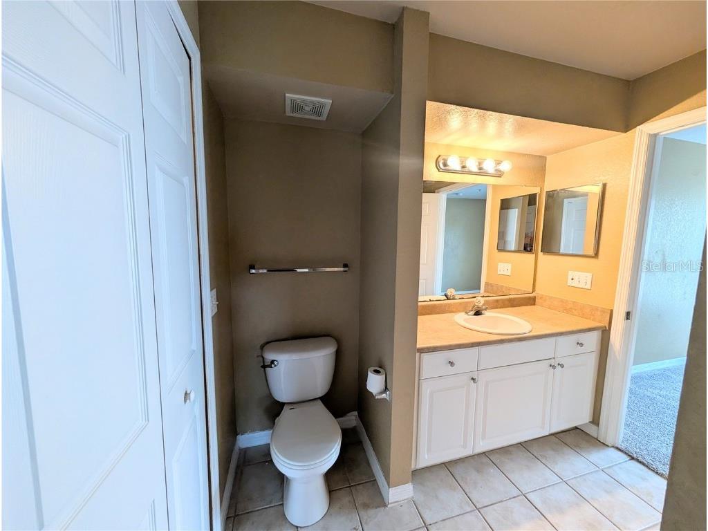 5611 Bidwell Parkway #205 Sarasota FL 34233 A4674262 image11