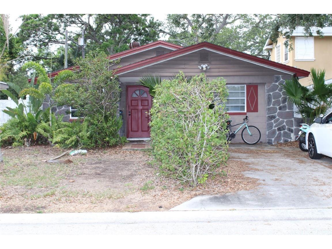 5611 Burlington Avenue N Saint Petersburg FL 33710 U8198975 image1